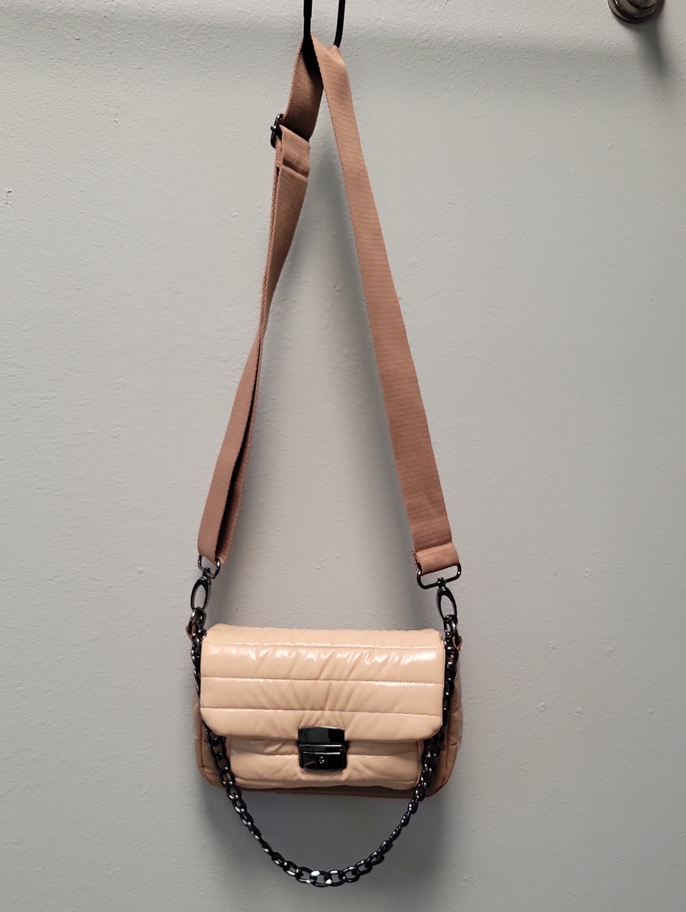 Think Royln Padded Crossbody Bag in Light Beige with Chain Accent